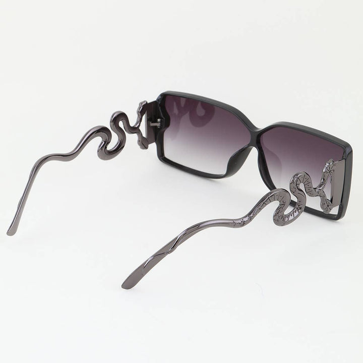 -  Chic Snake Block Sunglasses: MIX