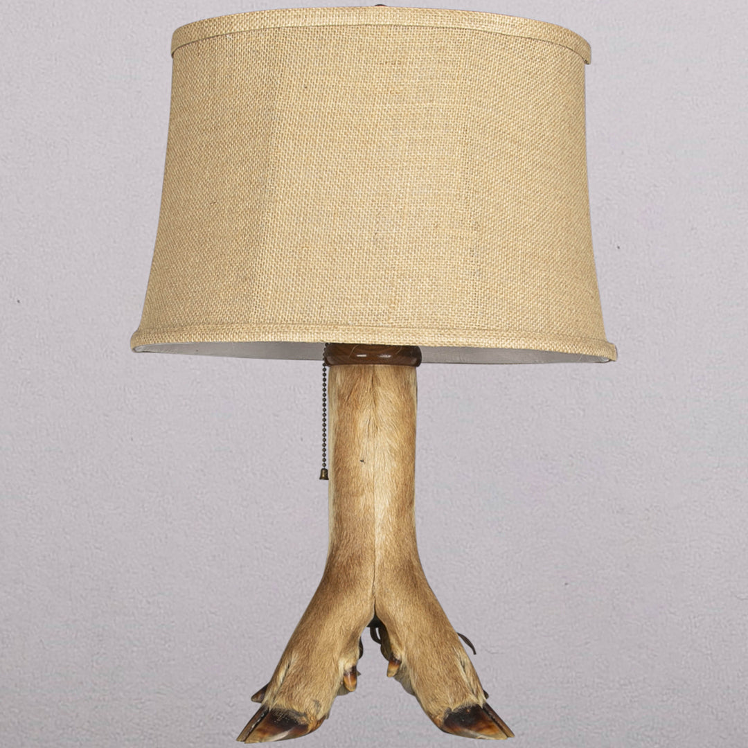 Four legged lamp