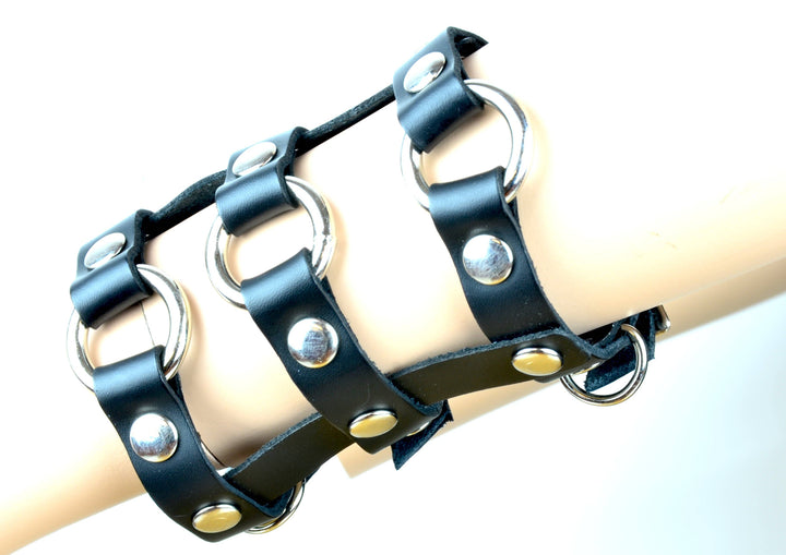 FB117 3 RING STRAP BRACELET
