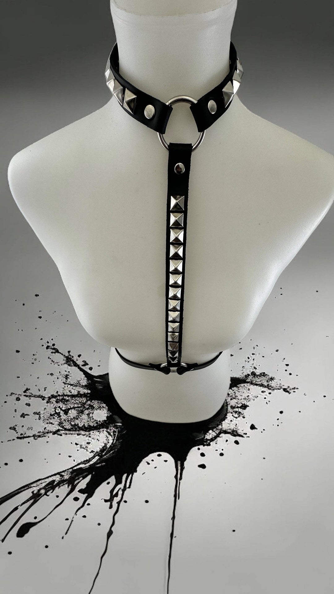 Funk Plus - H166 
STUDDED HARNESS: S-M