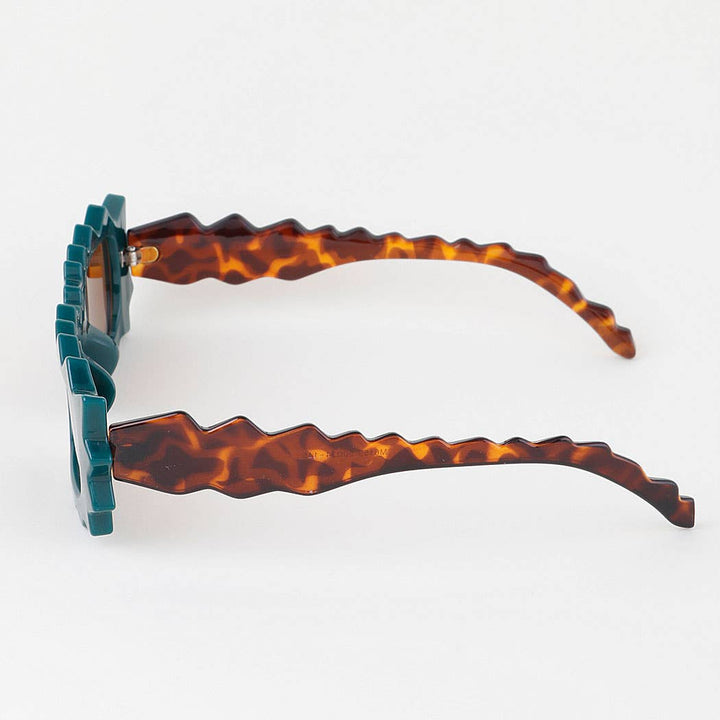 Diverse Vision Sunglasses: MIX