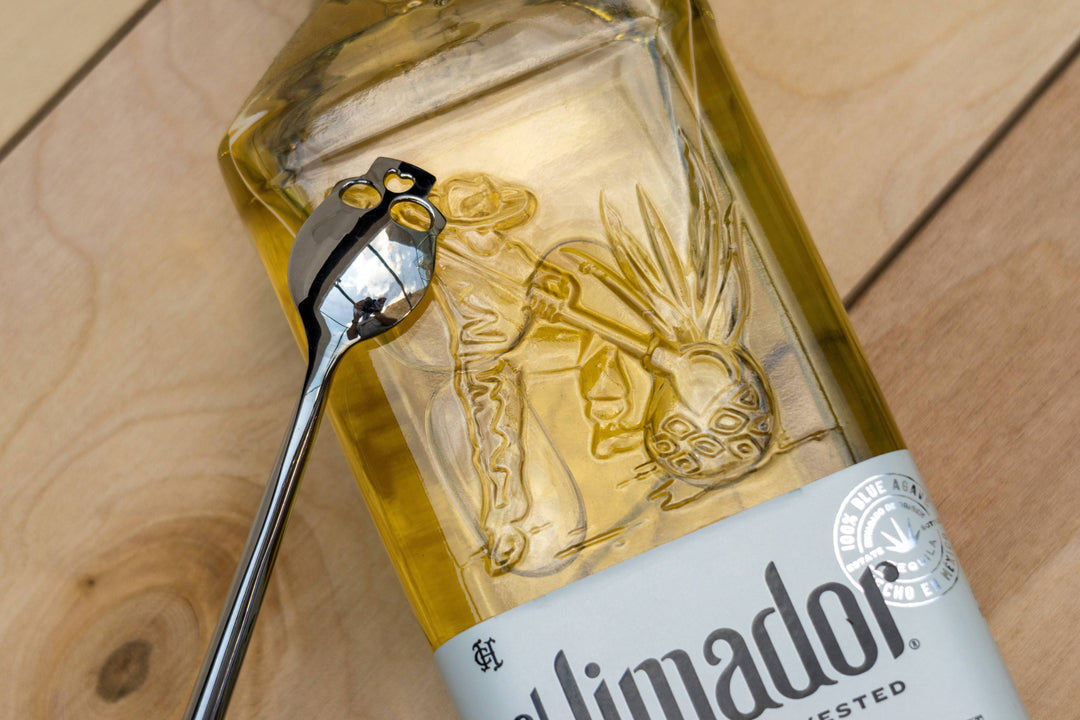 SUCK UK Ltd - USA - Skull Bar Spoon - Long-handled cocktail/desert spoon.