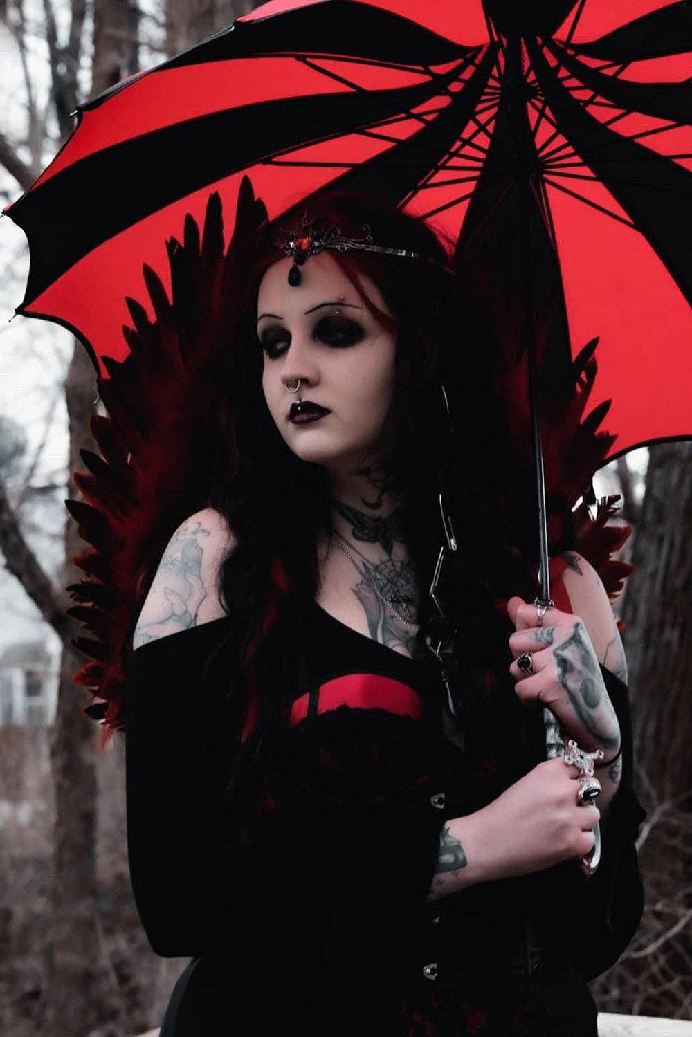 vampirefreaks - Batwing Pagoda Umbrella [BLACK/RED STRIPED]