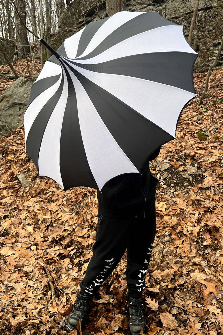 Batwing Pagoda Umbrella [BLACK/WHITE STRIPED]