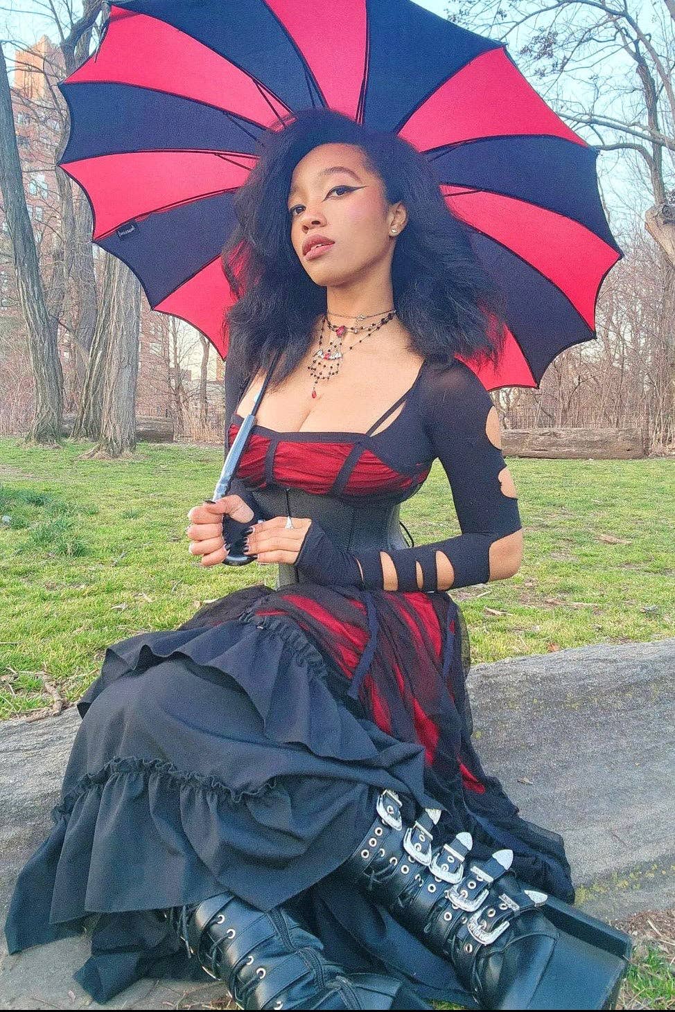 vampirefreaks - Batwing Pagoda Umbrella [BLACK/RED STRIPED]