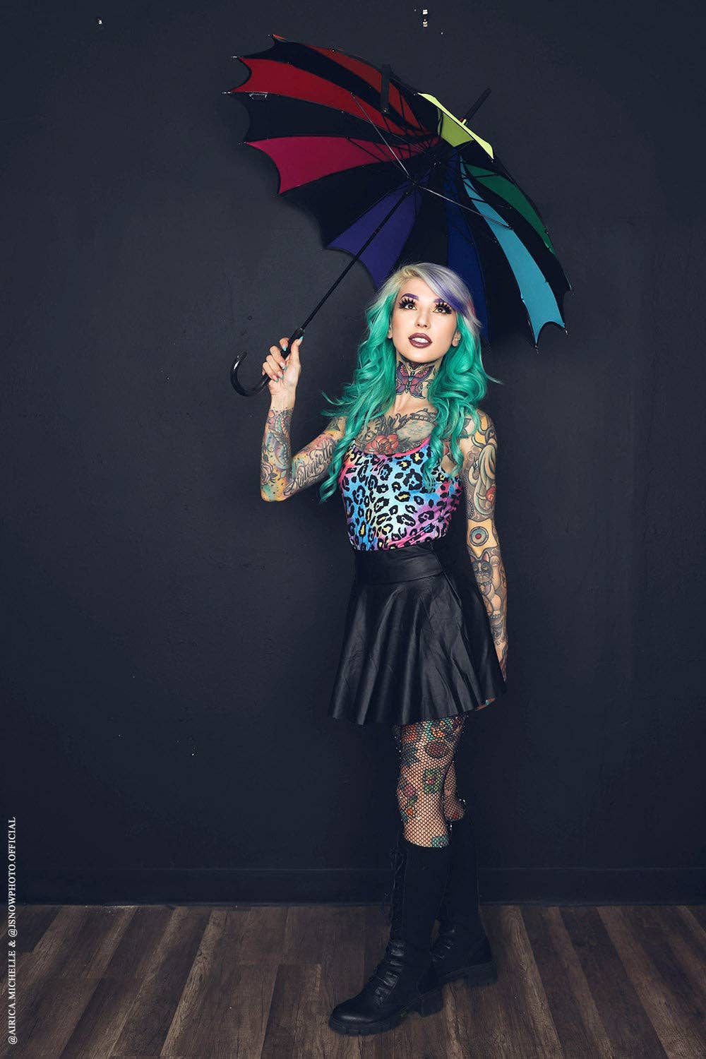 vampirefreaks - Batwing Pagoda Umbrella [Goth Rainbow]