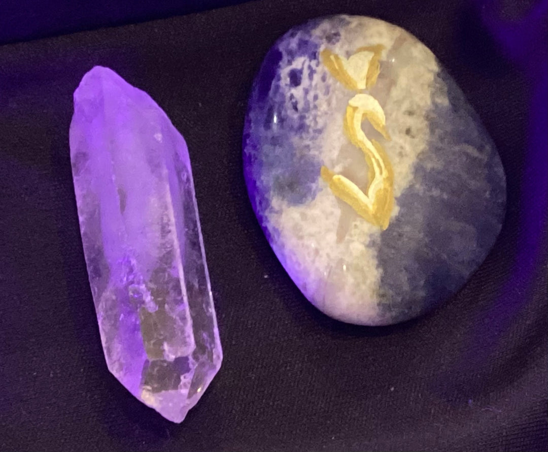 Thing Rune Simple Rune Readings with T Jones – This, That & the ODDer things