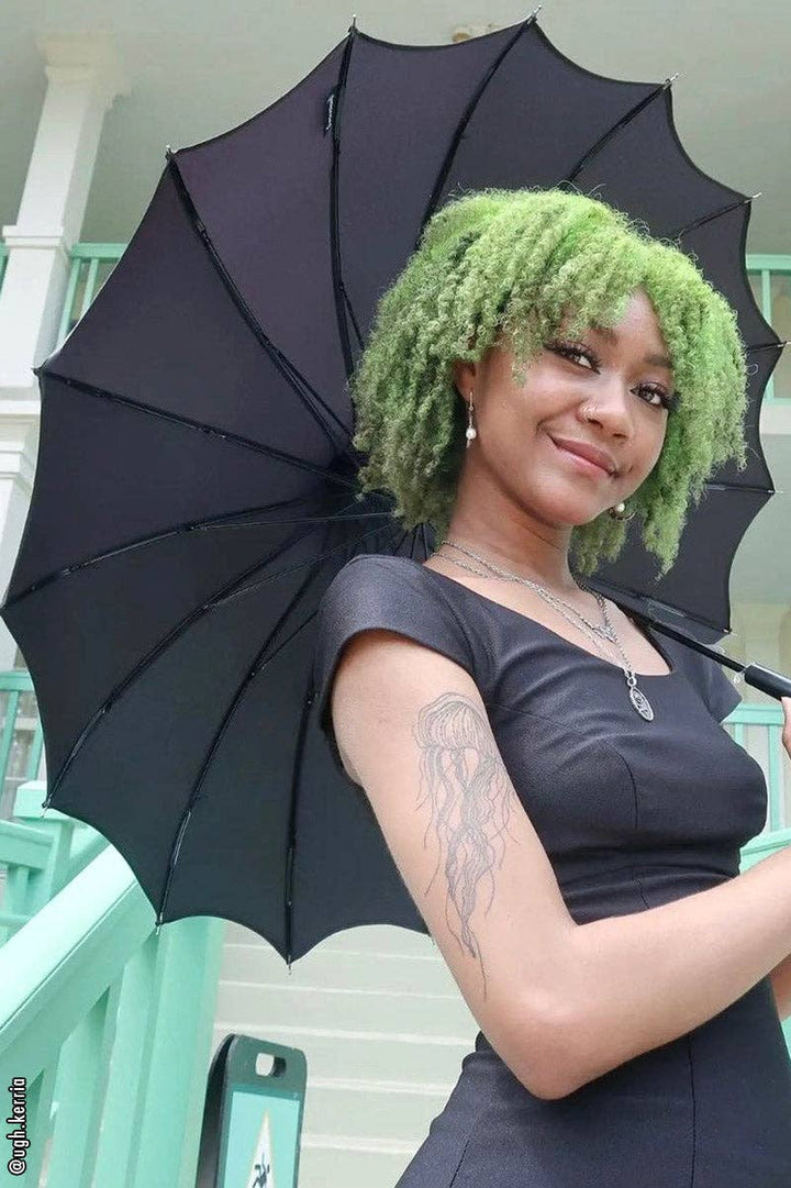 vampirefreaks - Batwing Pagoda Umbrella [MIDNIGHT BLACK]
