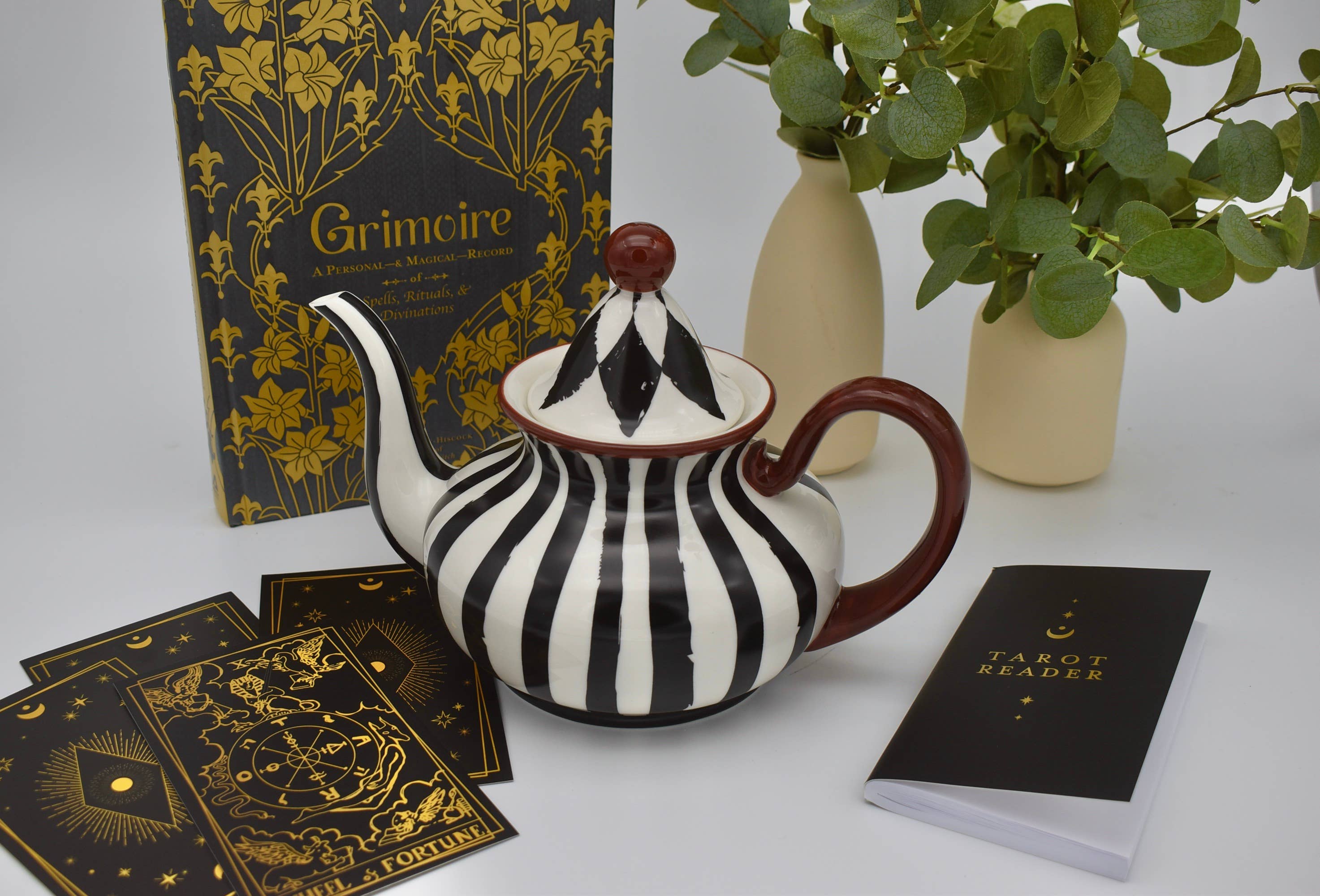 All Little Cute Things - Teapot. Gothic Circus Carnival Show